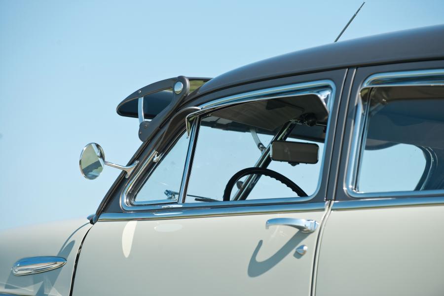  Buick Roadmaster Sedan 1948 года  (фото 6 из 26)